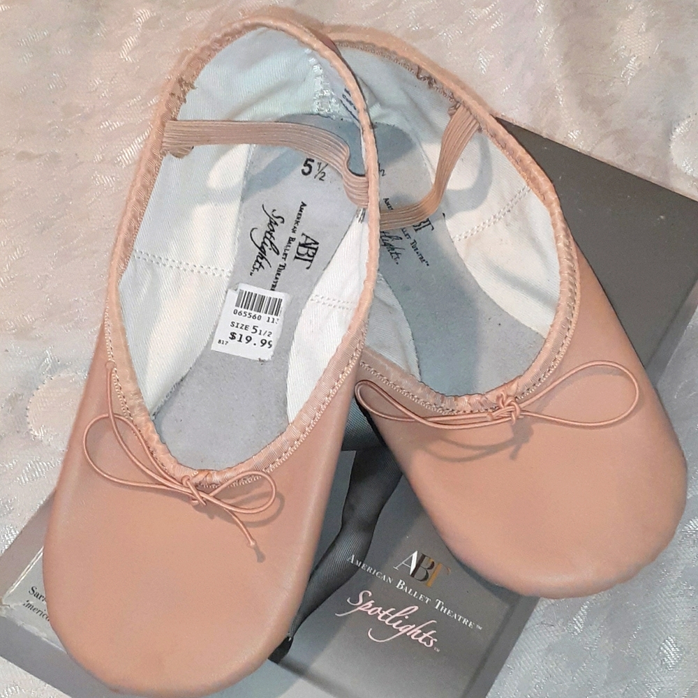 Leather ballet shoes